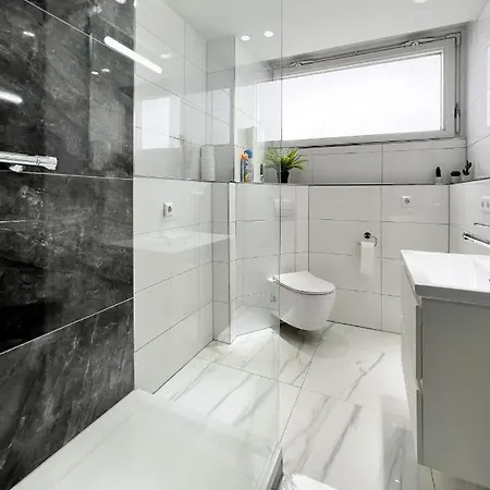 Modernes Mit Stil In Lage Apartman