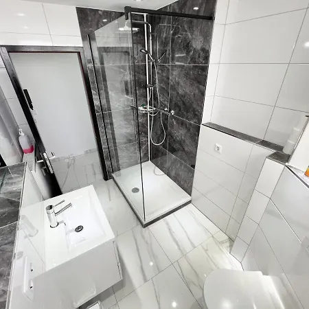 Modernes Mit Stil In Lage Apartment *