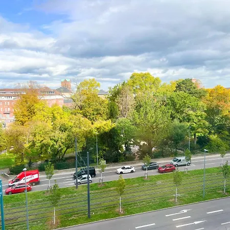 Modernes Mit Stil In Lage